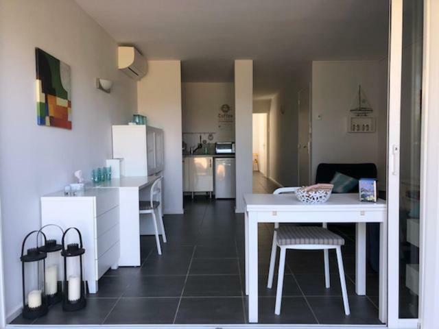 Appartement Les Pieds Dans L'Eau ! Le Lavandou Eksteriør billede